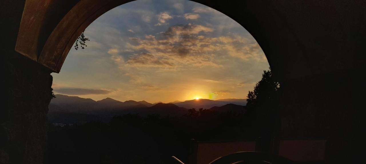 Mas Puig De Baix With Private Pool And Gardens Ferienhaus