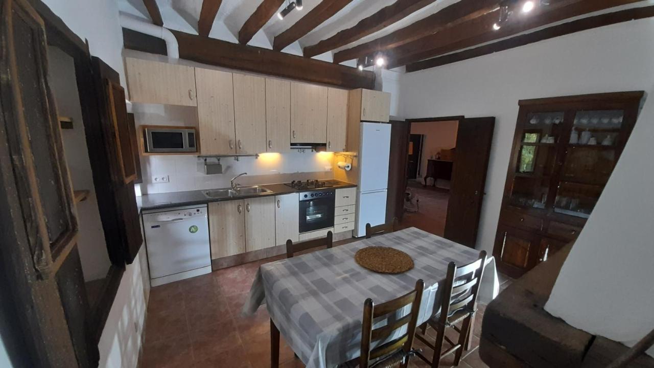 Mas Puig De Baix With Private Pool And Gardens Ferienhaus
