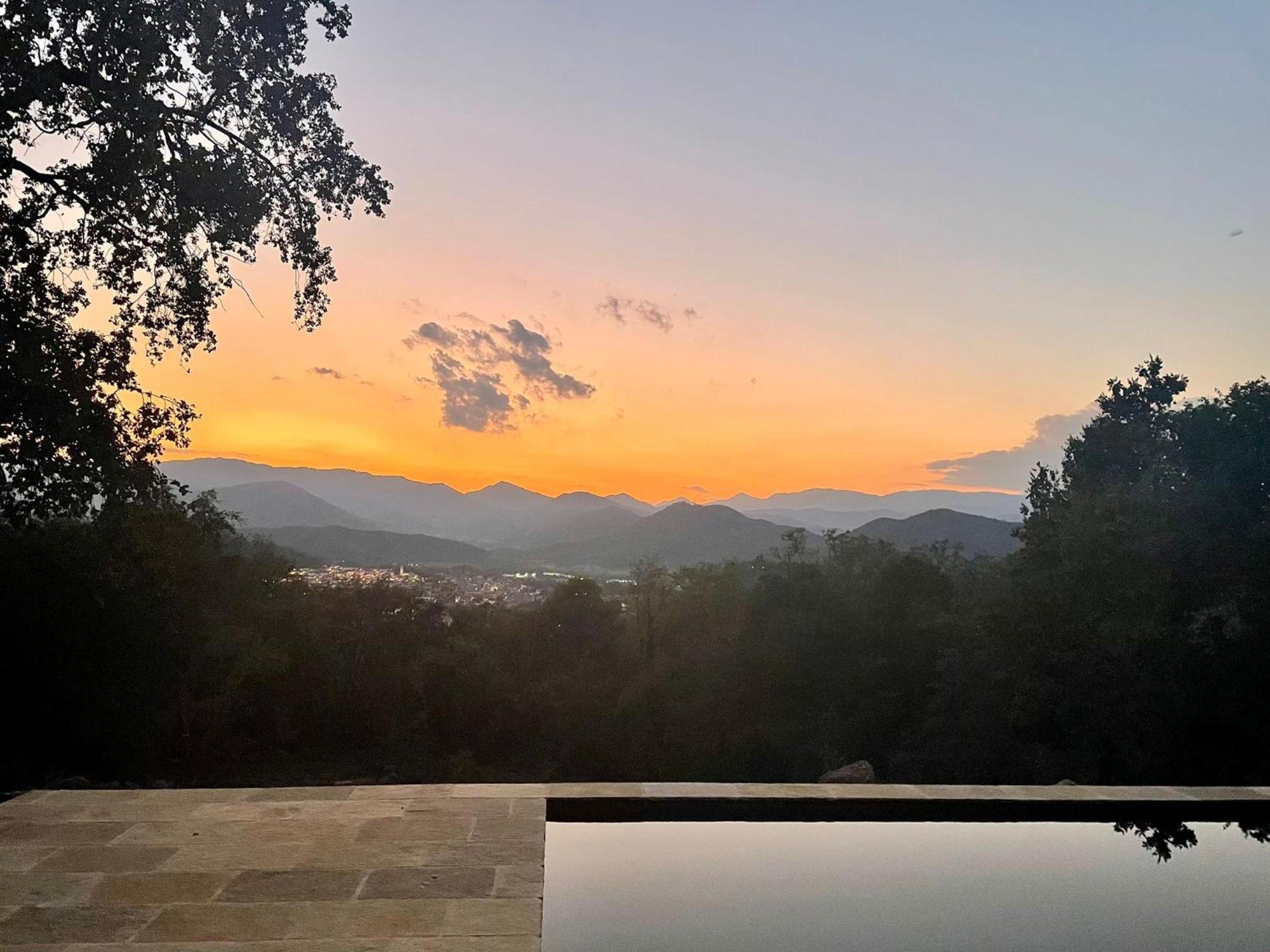 Mas Puig De Baix With Private Pool And Gardens Ferienhaus
