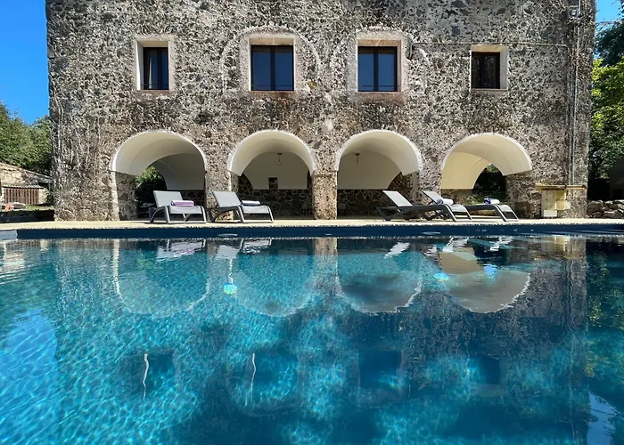Mas Puig De Baix With Private Pool And Gardens