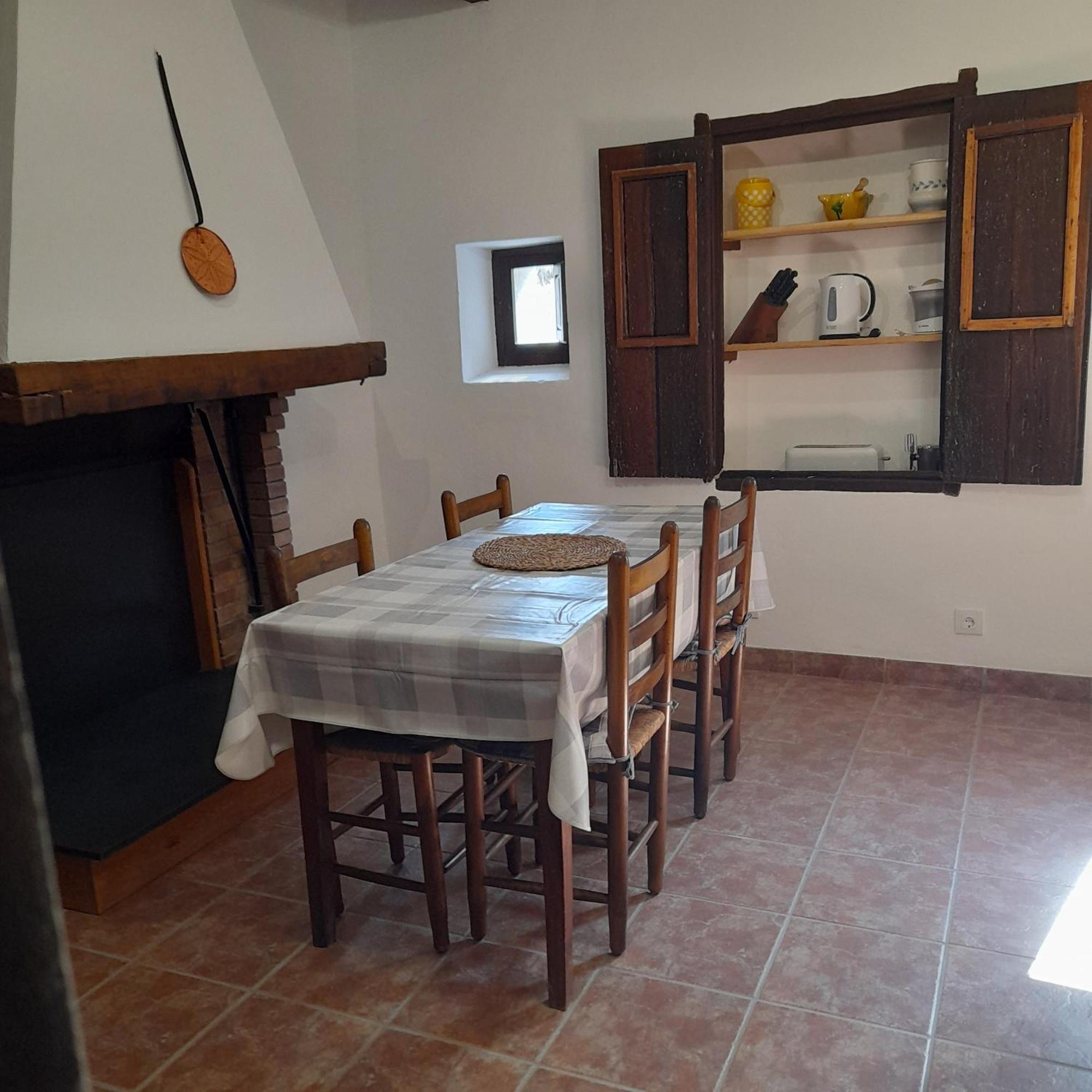 Mas Puig De Baix With Private Pool And Gardens Casa de Férias *