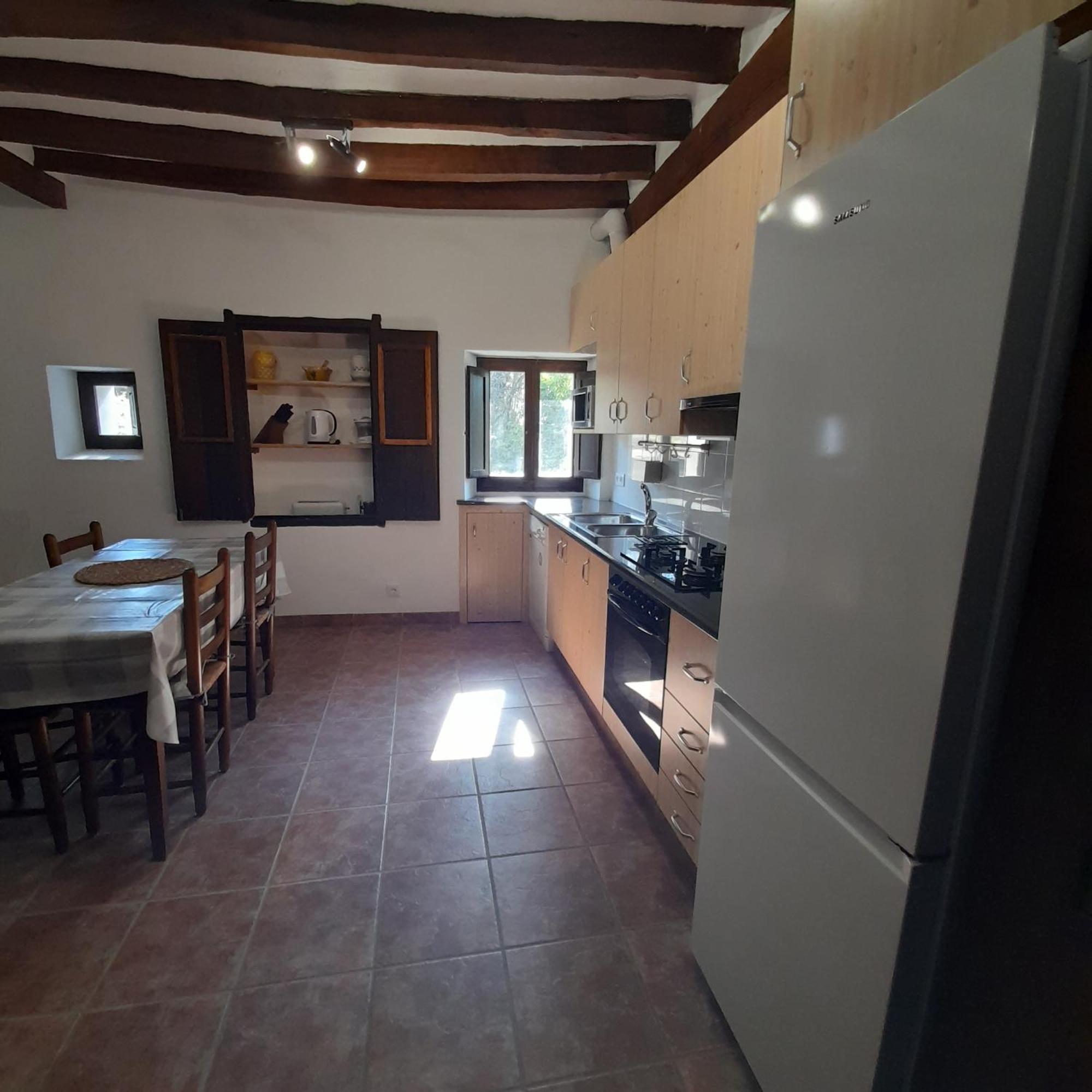 Mas Puig De Baix With Private Pool And Gardens Hébergement de vacances Olot