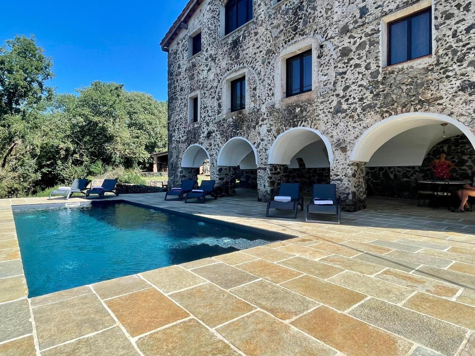 Hébergement de vacances Mas Puig De Baix With Private Pool And Gardens *